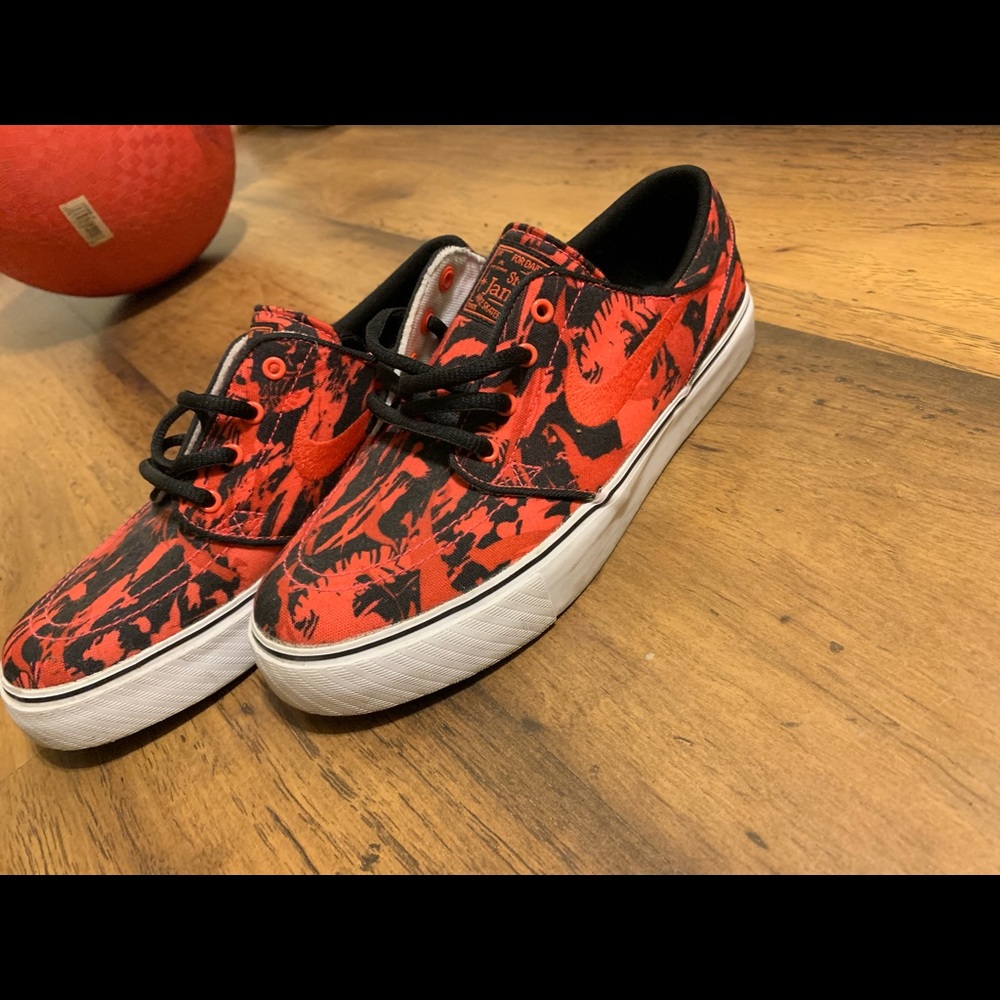 Nike shoes